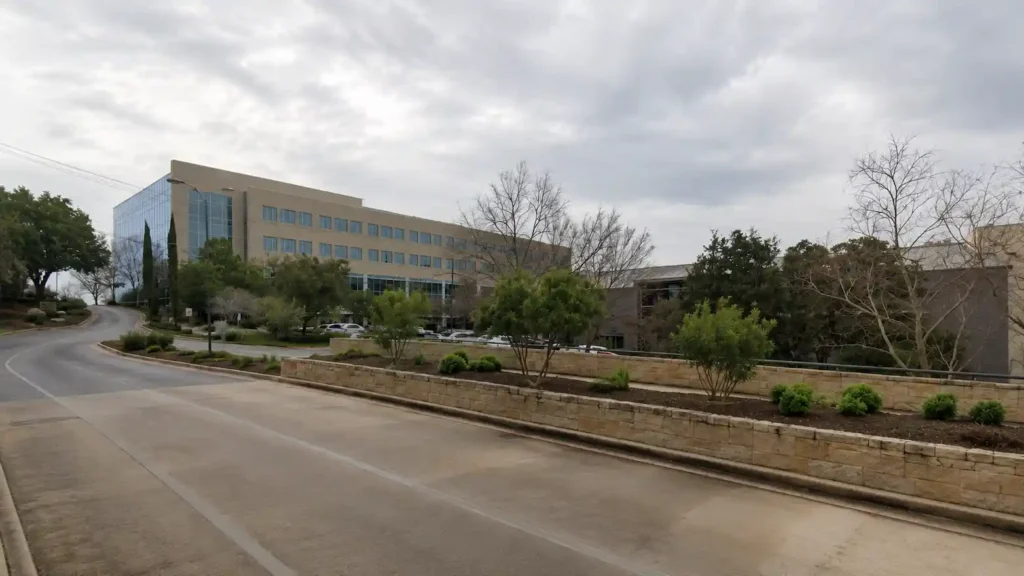 Thumbnail-For-Managers Guide_ What You Actually Need to Know About Commercial Hydro Jetting in Rollingwood TX-By-EZ Flow Hydrojetting